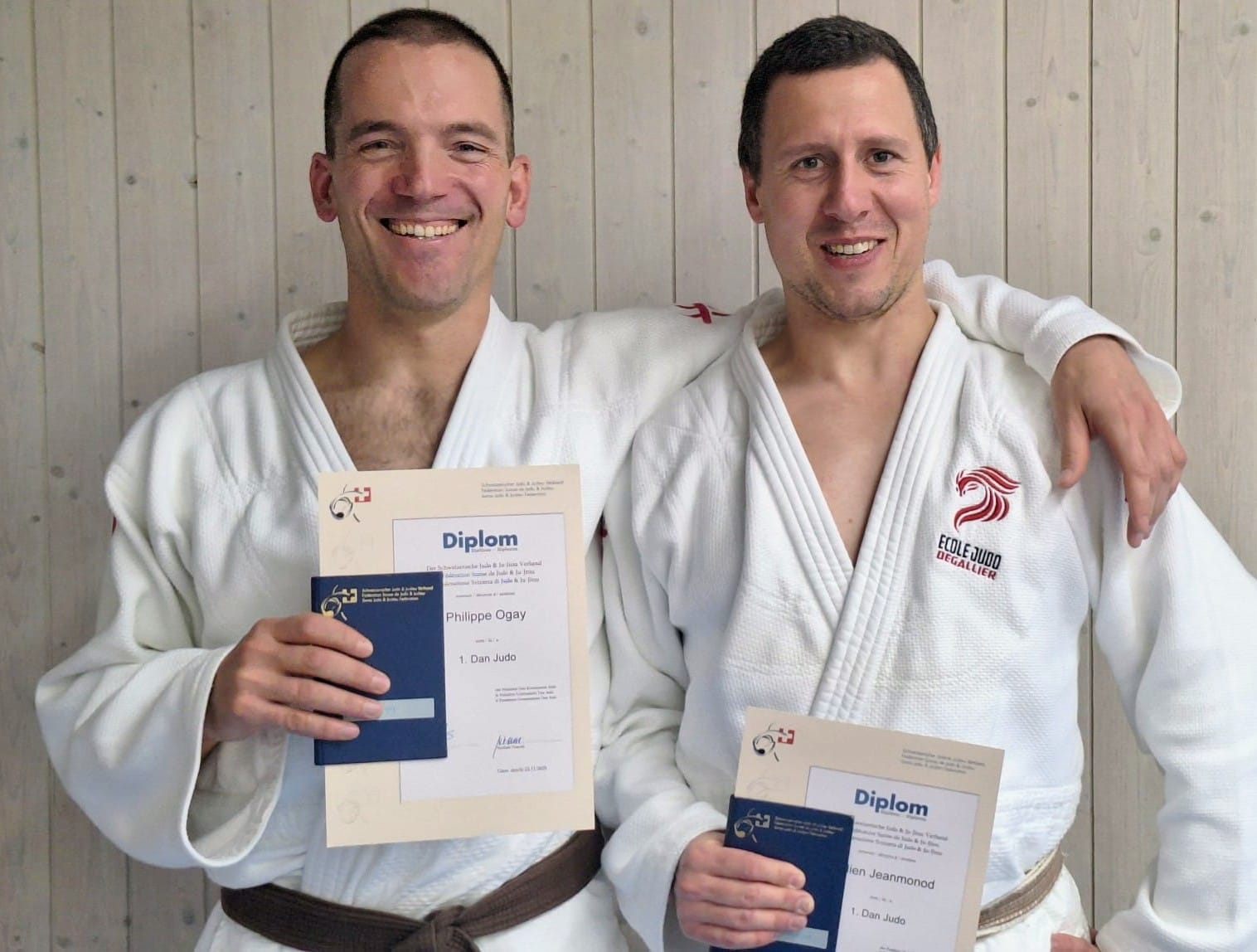 Deux nouvelles ceintures noires et de l'action à la Chaux-de-Fonds.<br />
