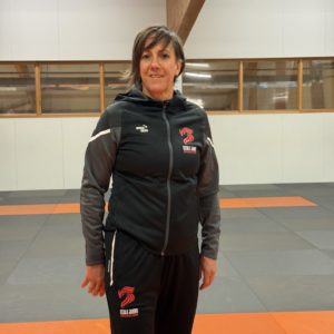 Veste à capuchon